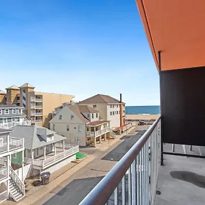 Americana Motor On Boardwalk Ocean City