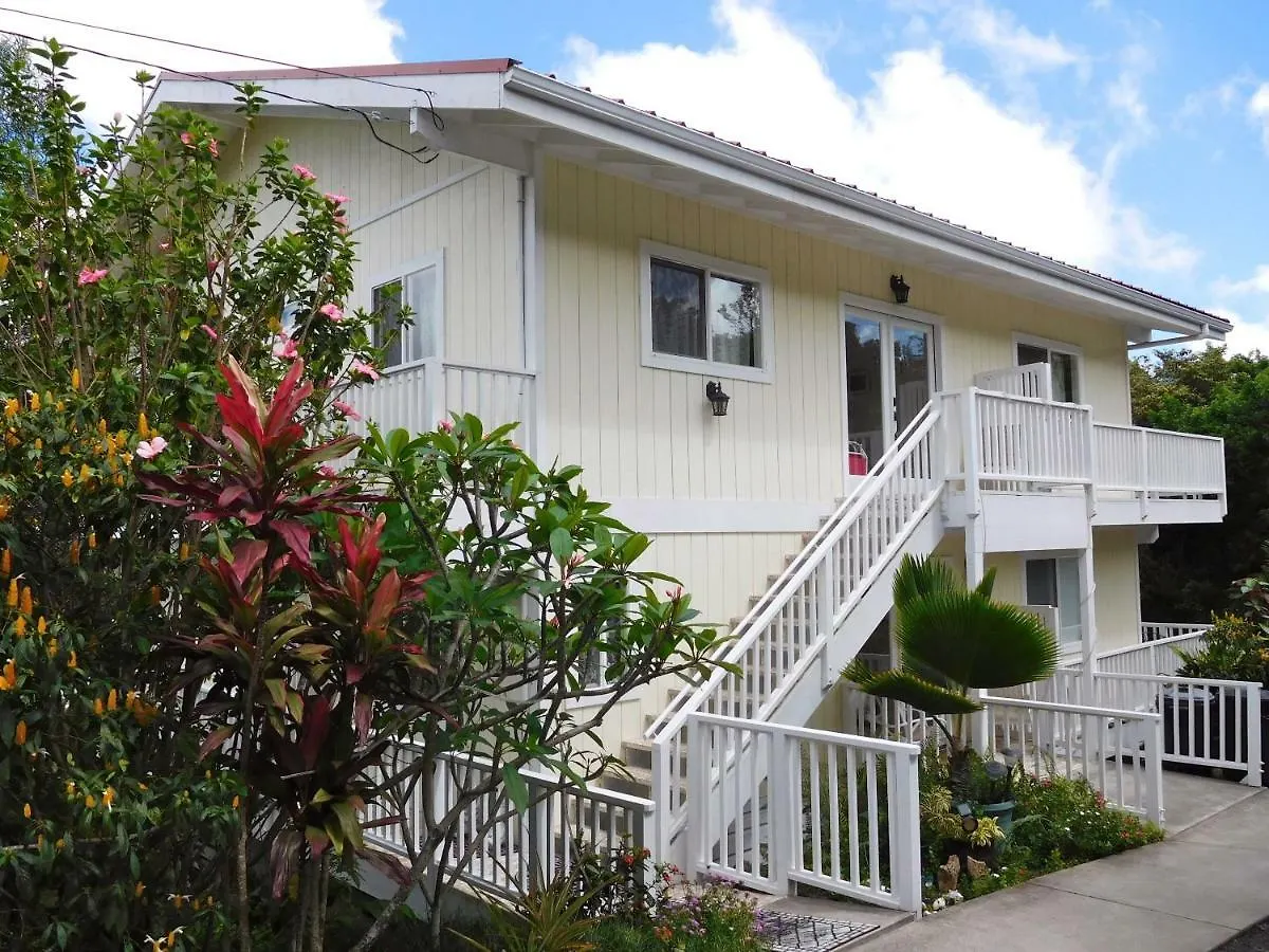 Bears' Place Guest House Kalaoa